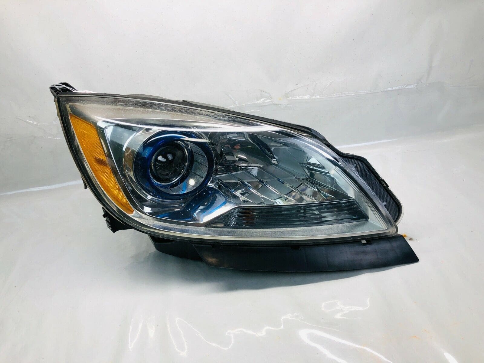 2012 2013 2014 2015 2016 BUICK VERANO FRONT RIGHT OEM HEADLIGHT GENUINE