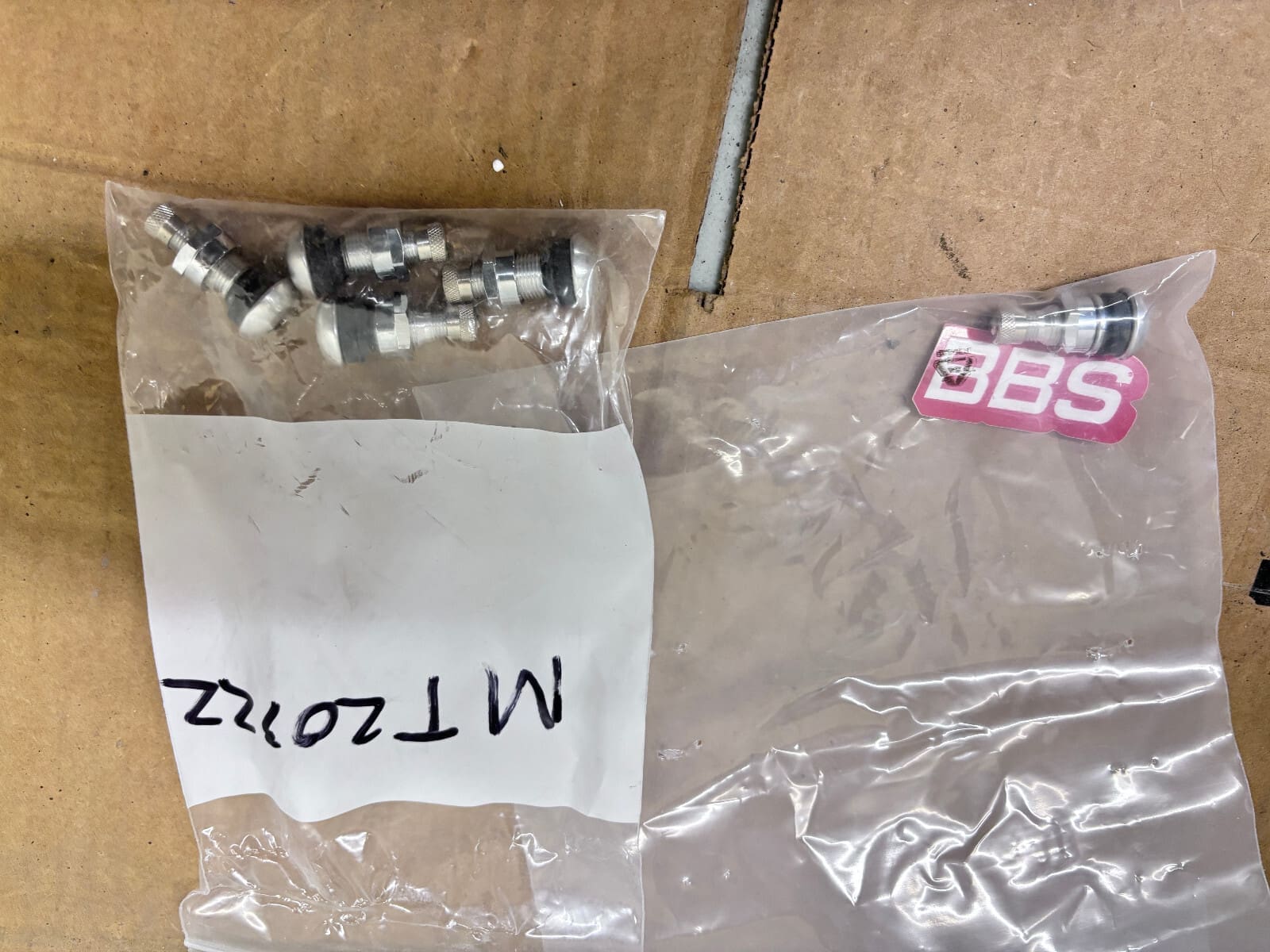 PORSCHE GT4 MR BBS CLUBSPORT 4 WHEELS SILVER GOLD FRONT 9X18 AND REAR 10.35X18 - Image 12