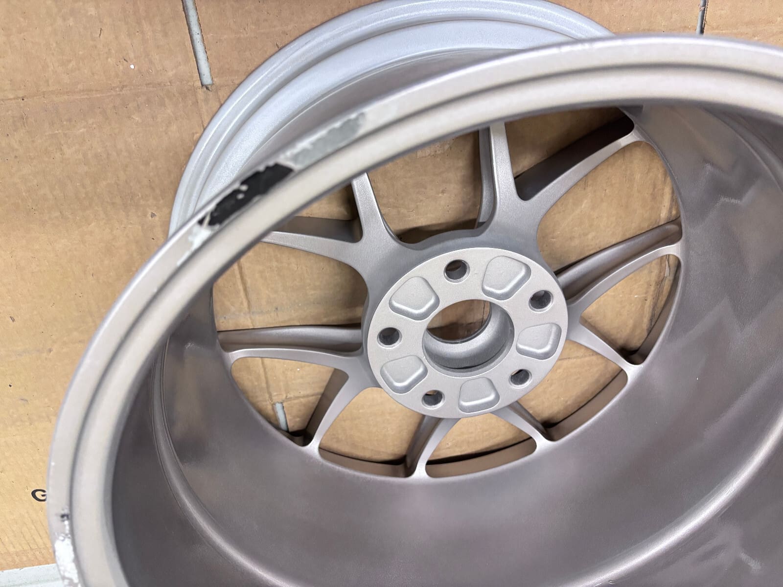 PORSCHE GT4 MR BBS CLUBSPORT 4 WHEELS SILVER GOLD FRONT 9X18 AND REAR 10.35X18 - Image 19