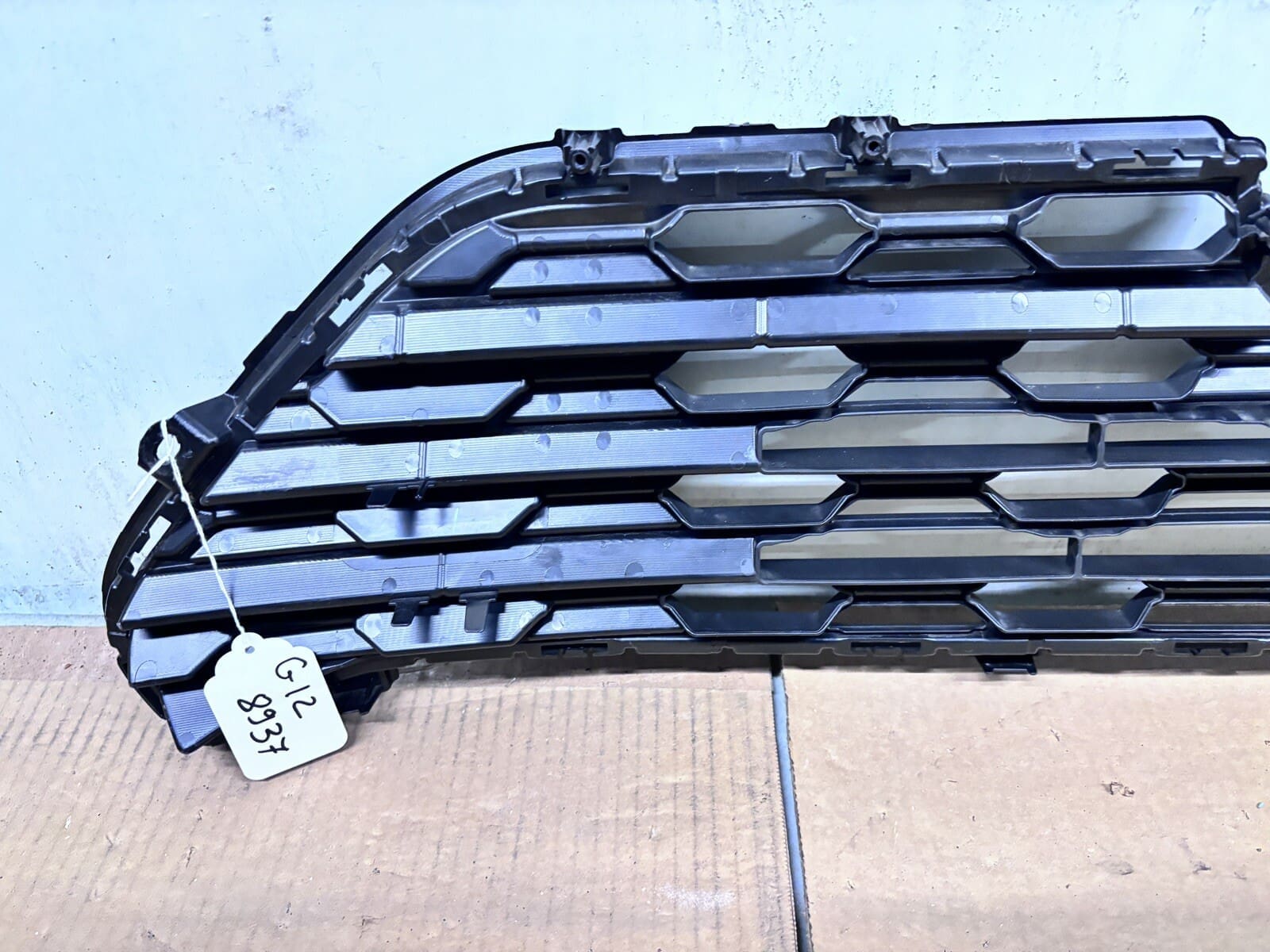 2019 2020 2021 2022 2023 2024 TOYOTA RAV4 BLACK FRONT UPPER OEM GRILLE - Image 10