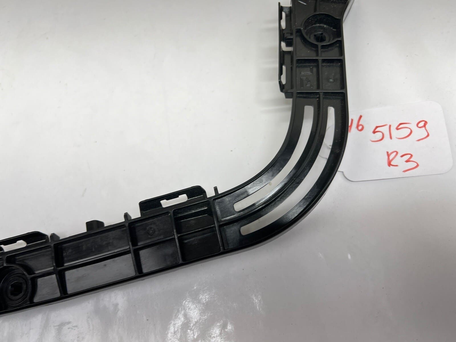 52156-35050 2010-2020 2021 2022 TOYOTA 4RUNNER OEM RR LF BUMPER RETAINER BRACKET - Image 3