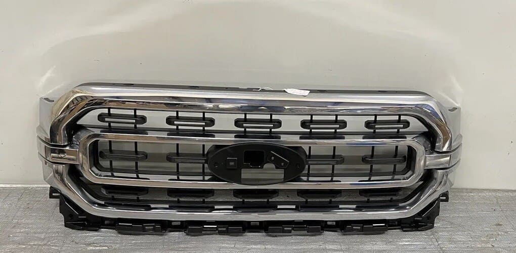 2021 2022 2023 FORD F150 CHROME FRONT OEM GRILLE GENUINE ML348200CFSMAS damaged