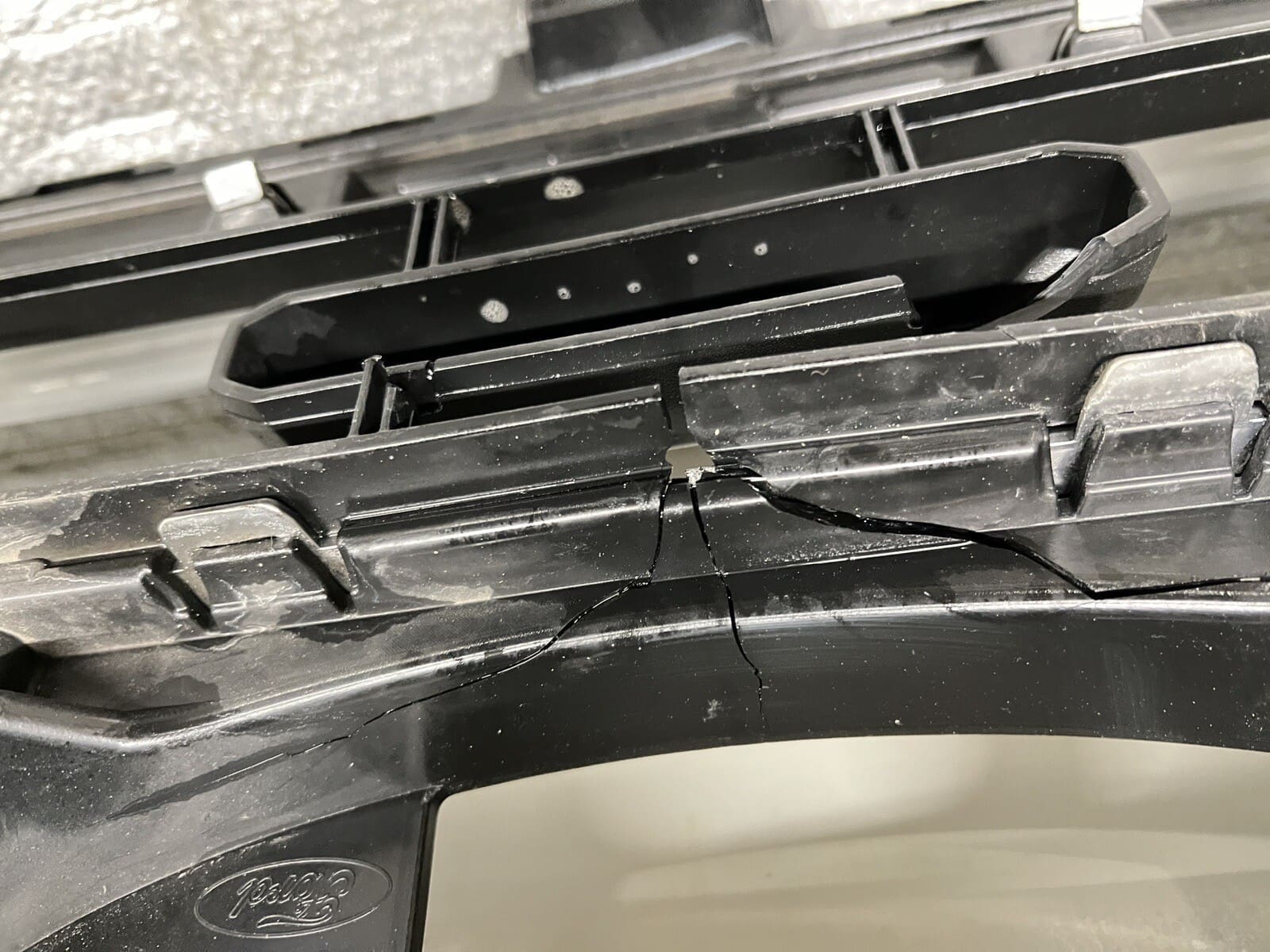 2021 2022 2023 FORD F150 CHROME FRONT OEM GRILLE GENUINE ML348200CFSMAS damaged - Image 15