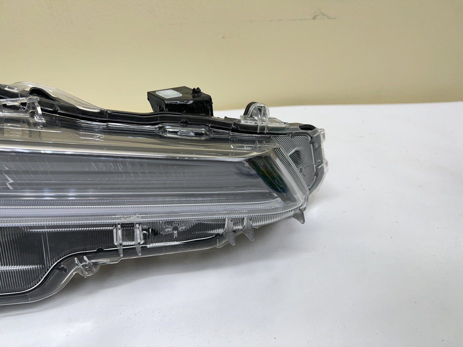 2020 2021 2022 TOYOTA COROLLA LED FRONT RIGHT OEM HEADLIGHT - Image 2