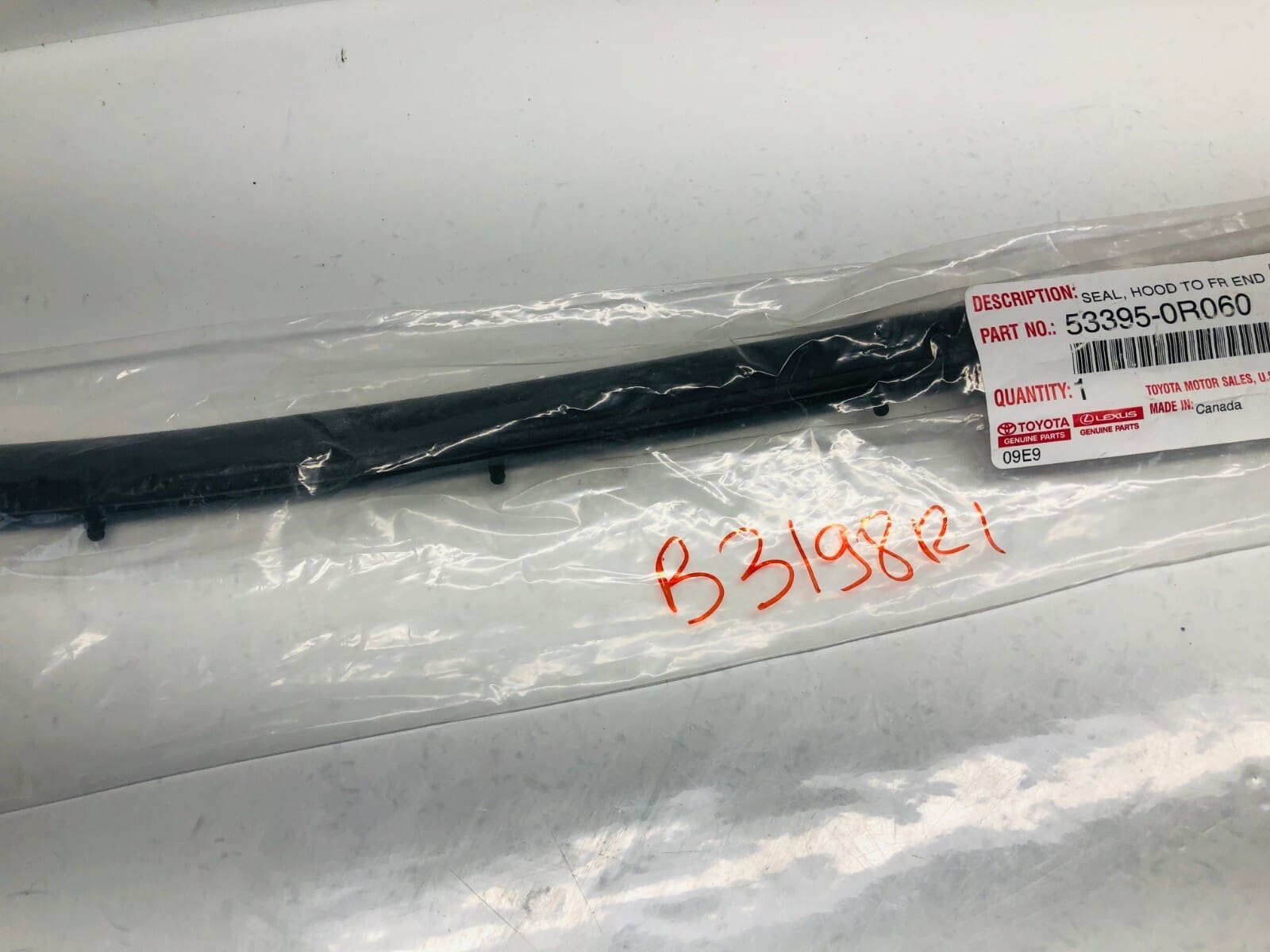 OEM 53395-0R060 2016 2017 2018 TOYOTA RAV4 FRONT BUMPER GRILLE SEAL GENUINE - Image 12