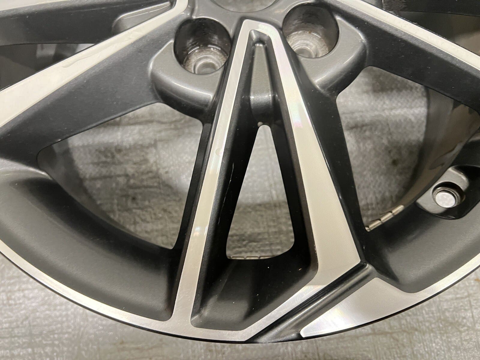 52910M7700 2022 2023 KIA FORTE 16 INCH WHEEL RIM. 16x5.5 H2. - Image 2