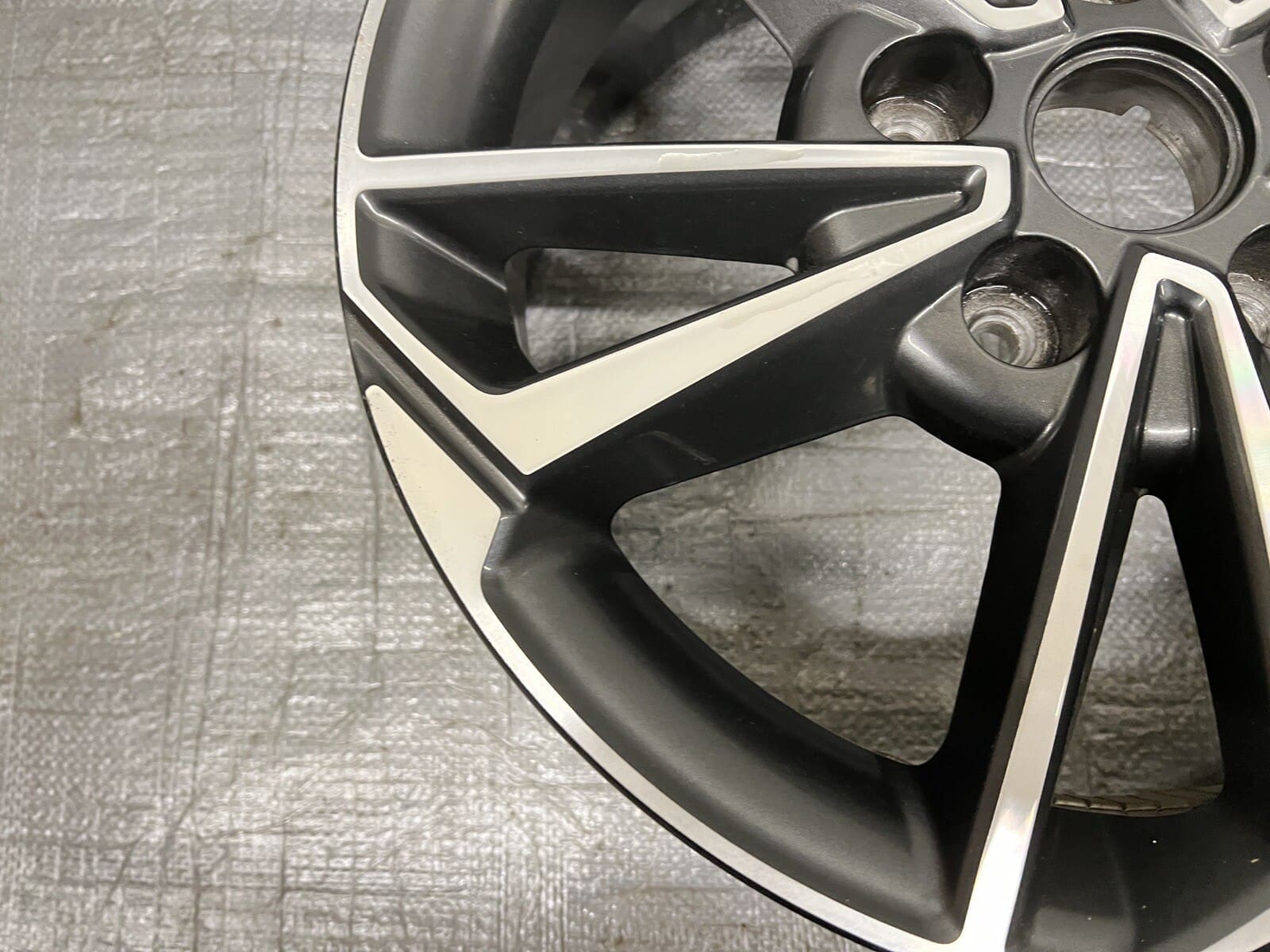 52910M7700 2022 2023 KIA FORTE 16 INCH WHEEL RIM. 16x5.5 H2. - Image 3