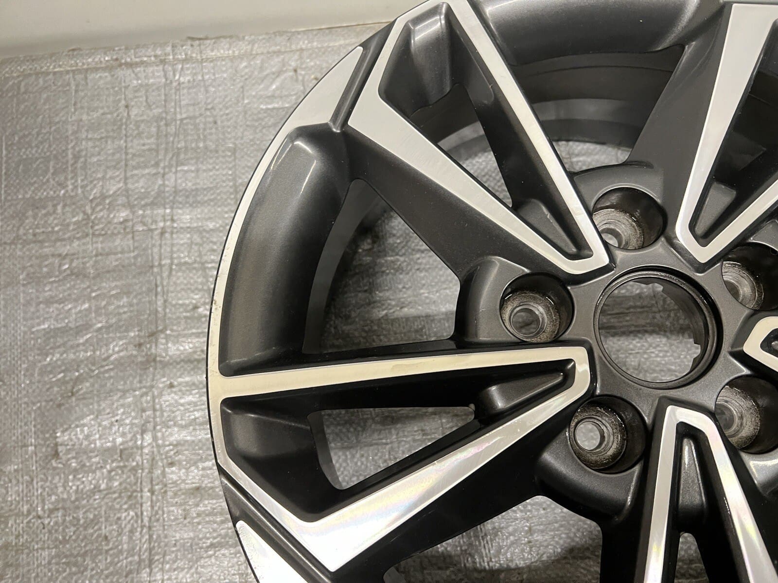 52910M7700 2022 2023 KIA FORTE 16 INCH WHEEL RIM. 16x5.5 H2. - Image 4