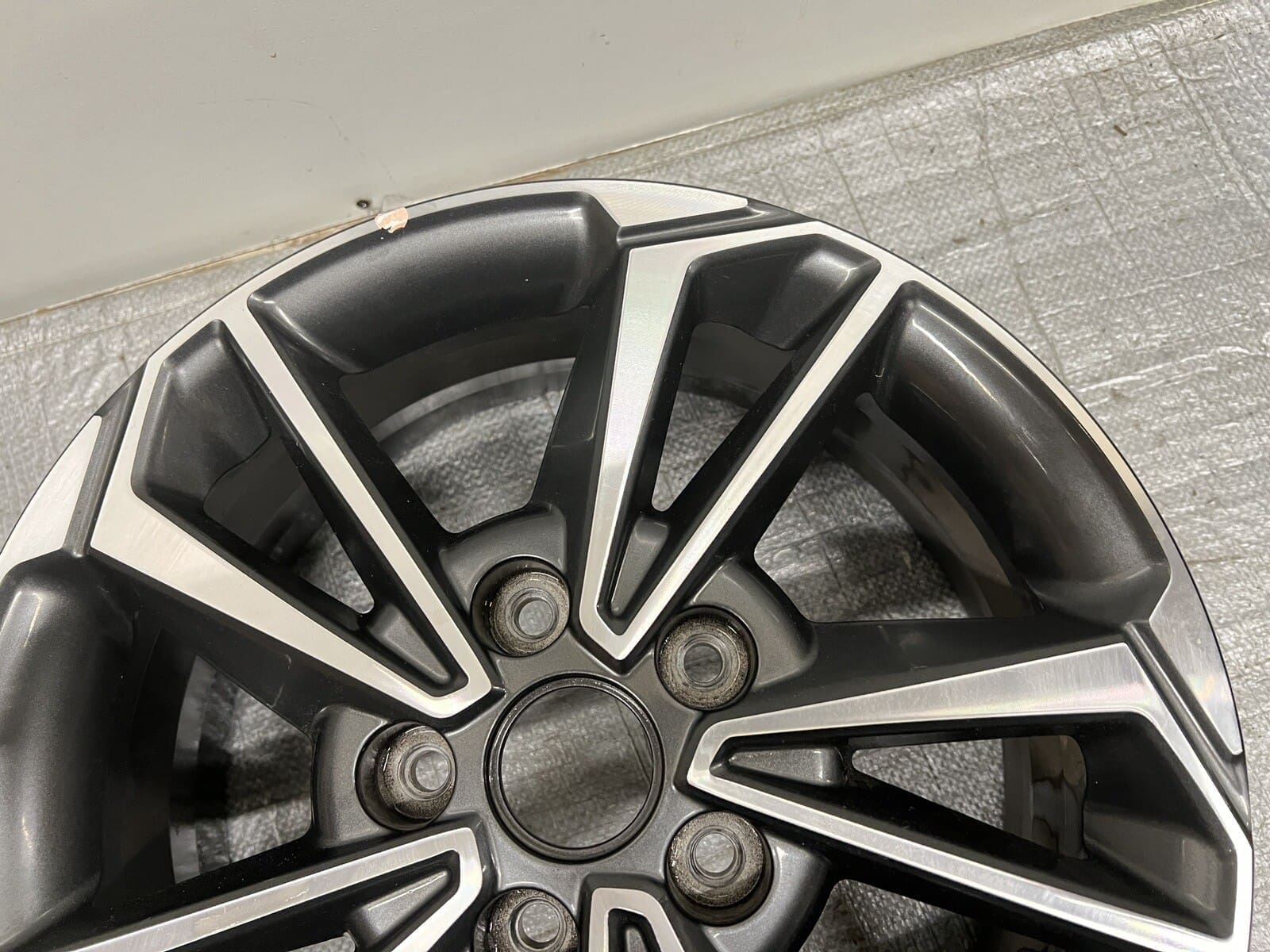 52910M7700 2022 2023 KIA FORTE 16 INCH WHEEL RIM. 16x5.5 H2. - Image 6