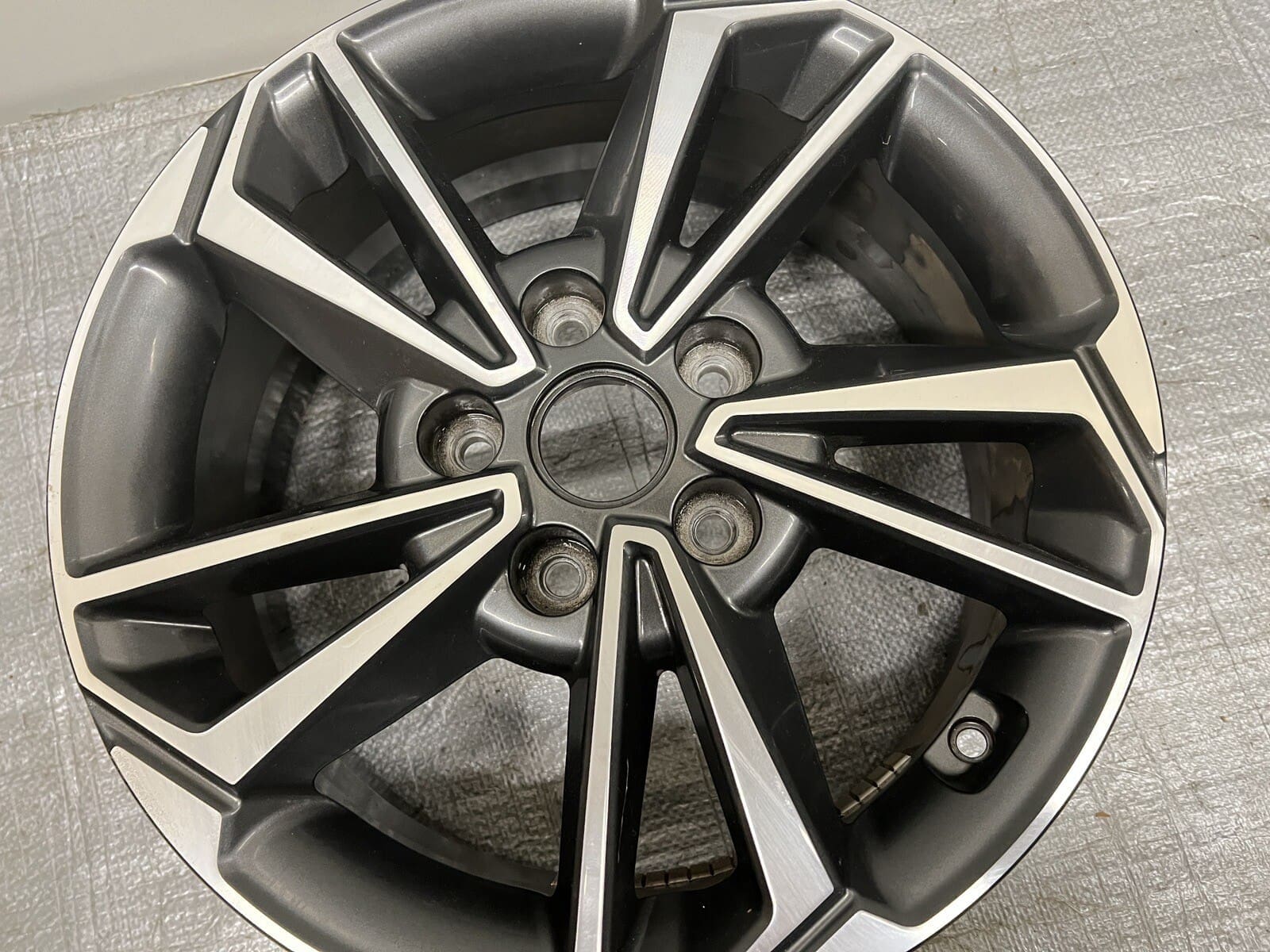 52910M7700 2022 2023 KIA FORTE 16 INCH WHEEL RIM. 16x5.5 H2. - Image 7