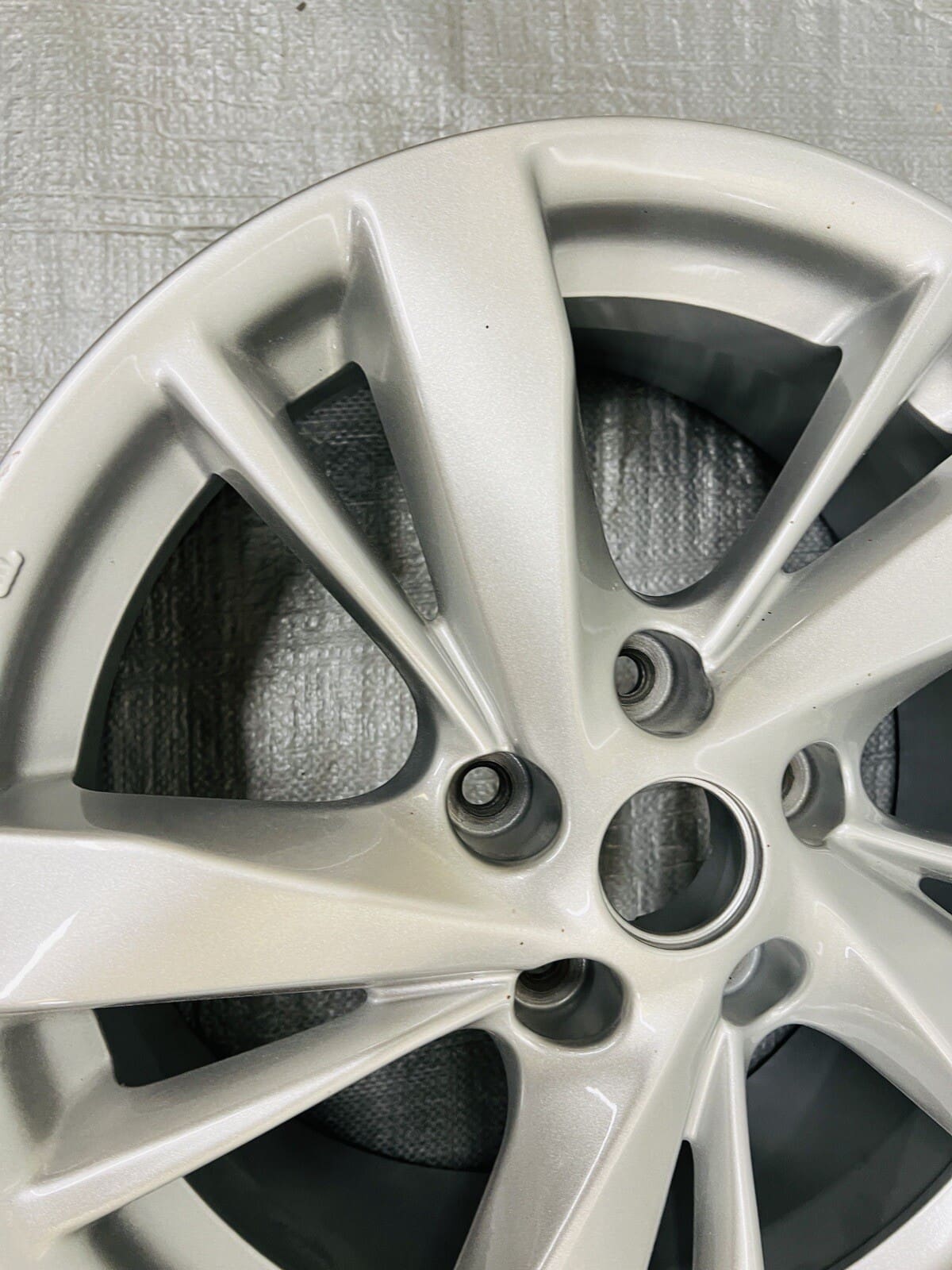 2013 2014 2015 NISSAN ALTIMA OEM WHEEL 17 INCH 17/7 17” RIM 5 SPOKE - Image 4