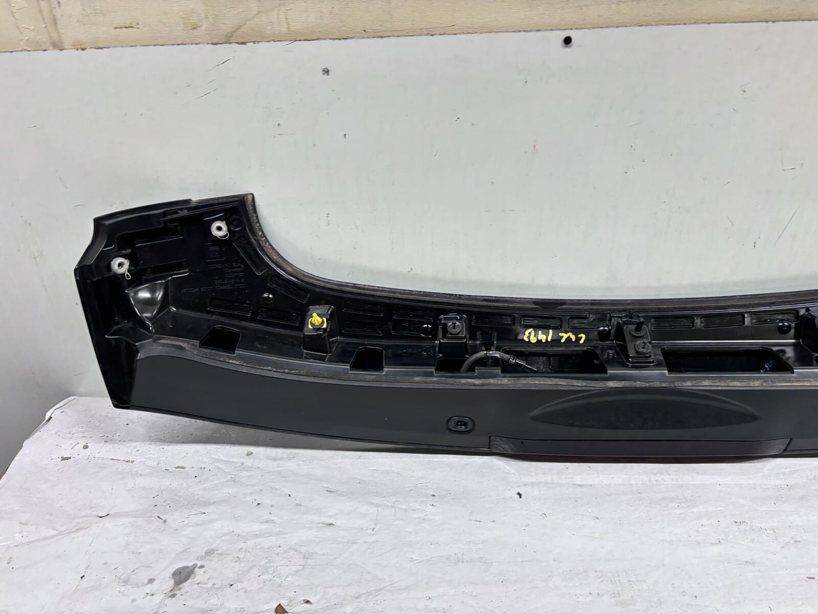 2018 2019 2020 2021 GMC TERRAIN REAR OEM LIFT GATE SPOILER GENUINE 23463270 - Image 17