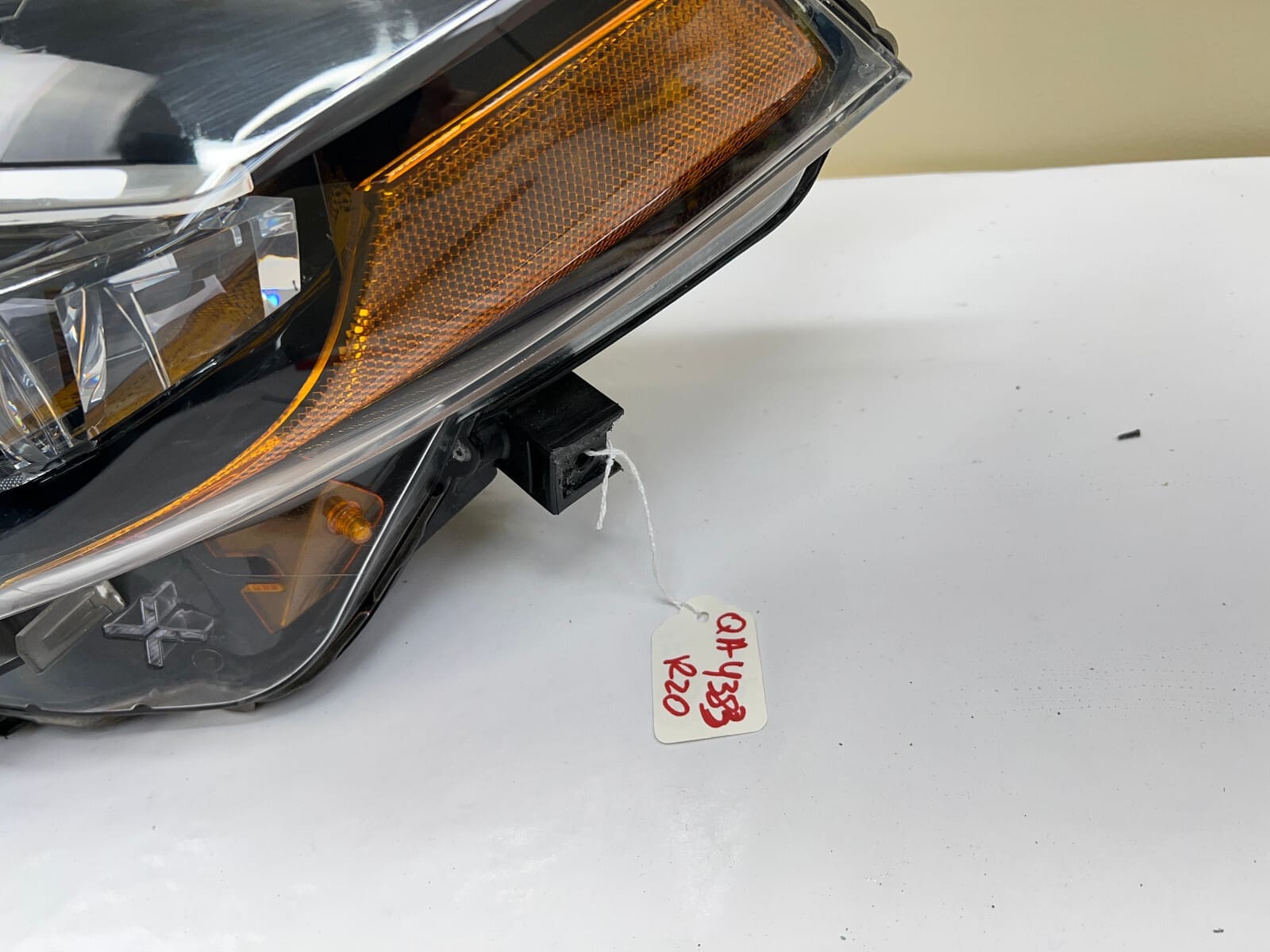 2017 2018 2019 TOYOTA COROLLA LED FRONT LEFT OEM HEADLIGHT - Image 2