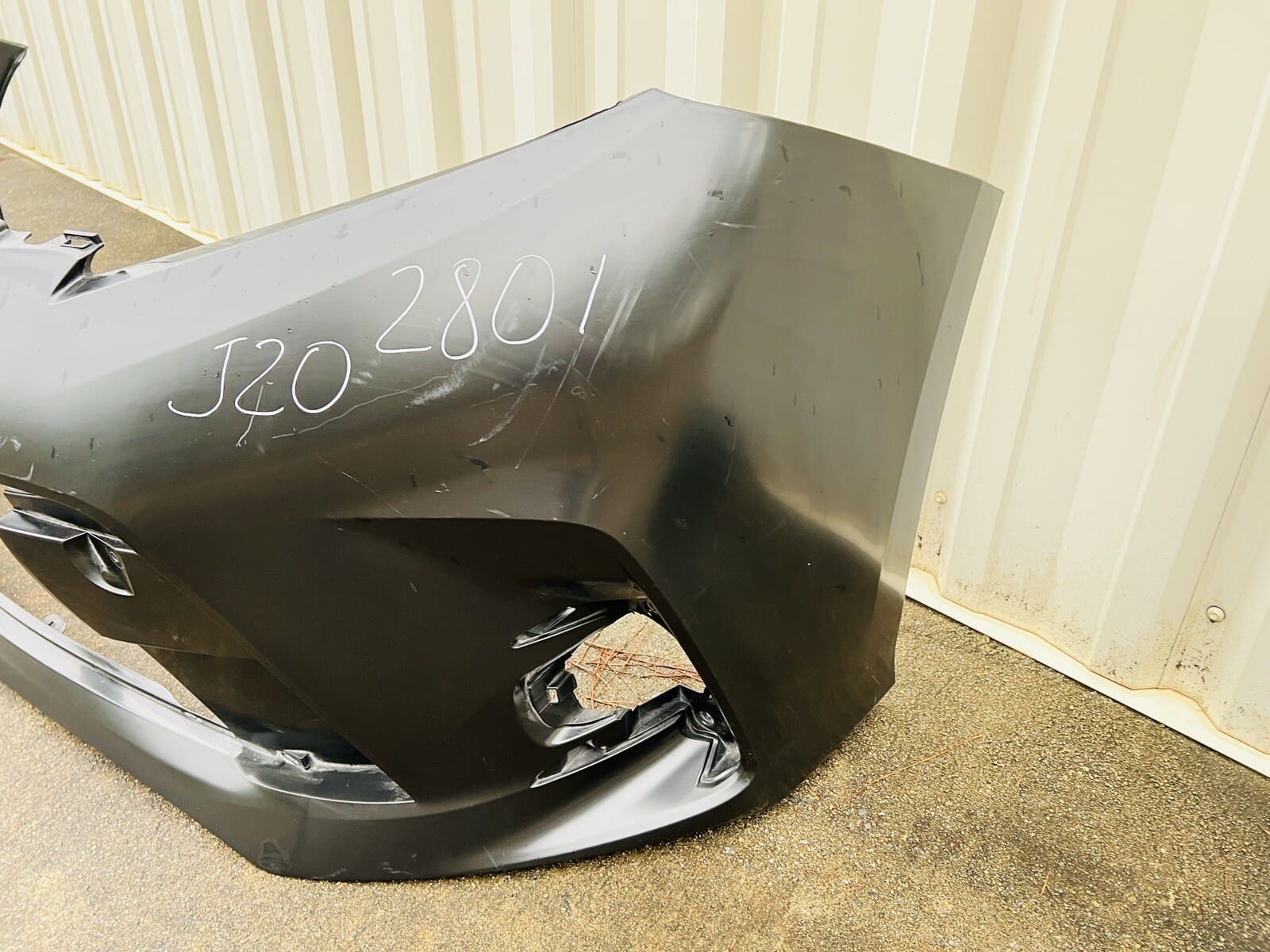 🎈🎈2018 2019 2020 TOYOTA SIENNA FRONT OEM BUMPER COVER GENUINE 52119-08080 - Image 2