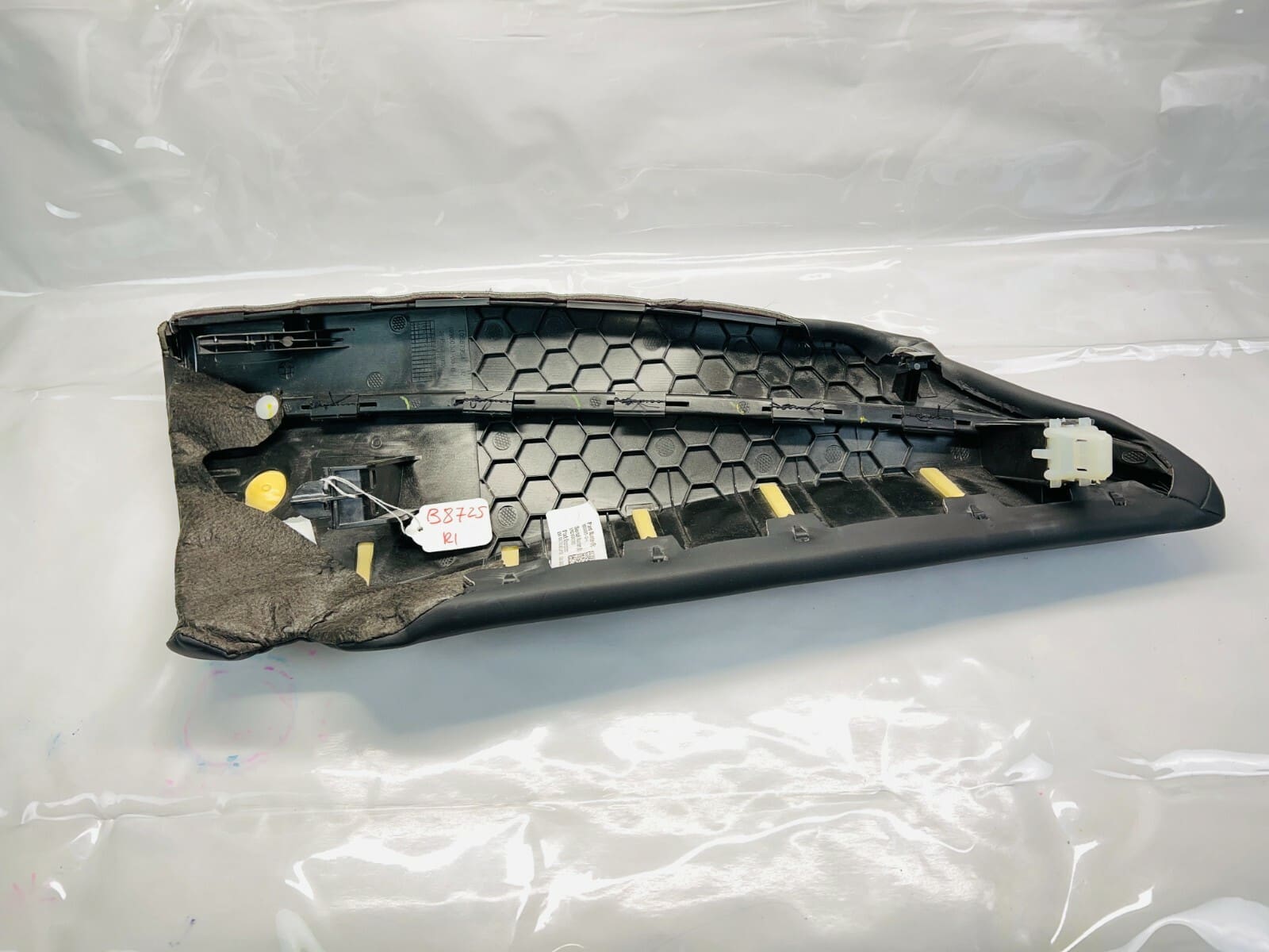 1096027-01-1 2017-2023 TESLA MODEL 3 REAR LEFT DRIVER SIDE SEAT BOLSTER CUSHION - Image 11