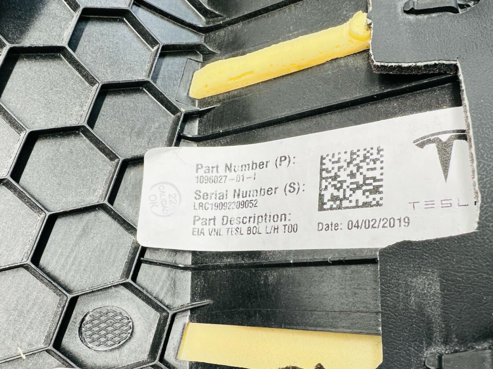 1096027-01-1 2017-2023 TESLA MODEL 3 REAR LEFT DRIVER SIDE SEAT BOLSTER CUSHION - Image 12