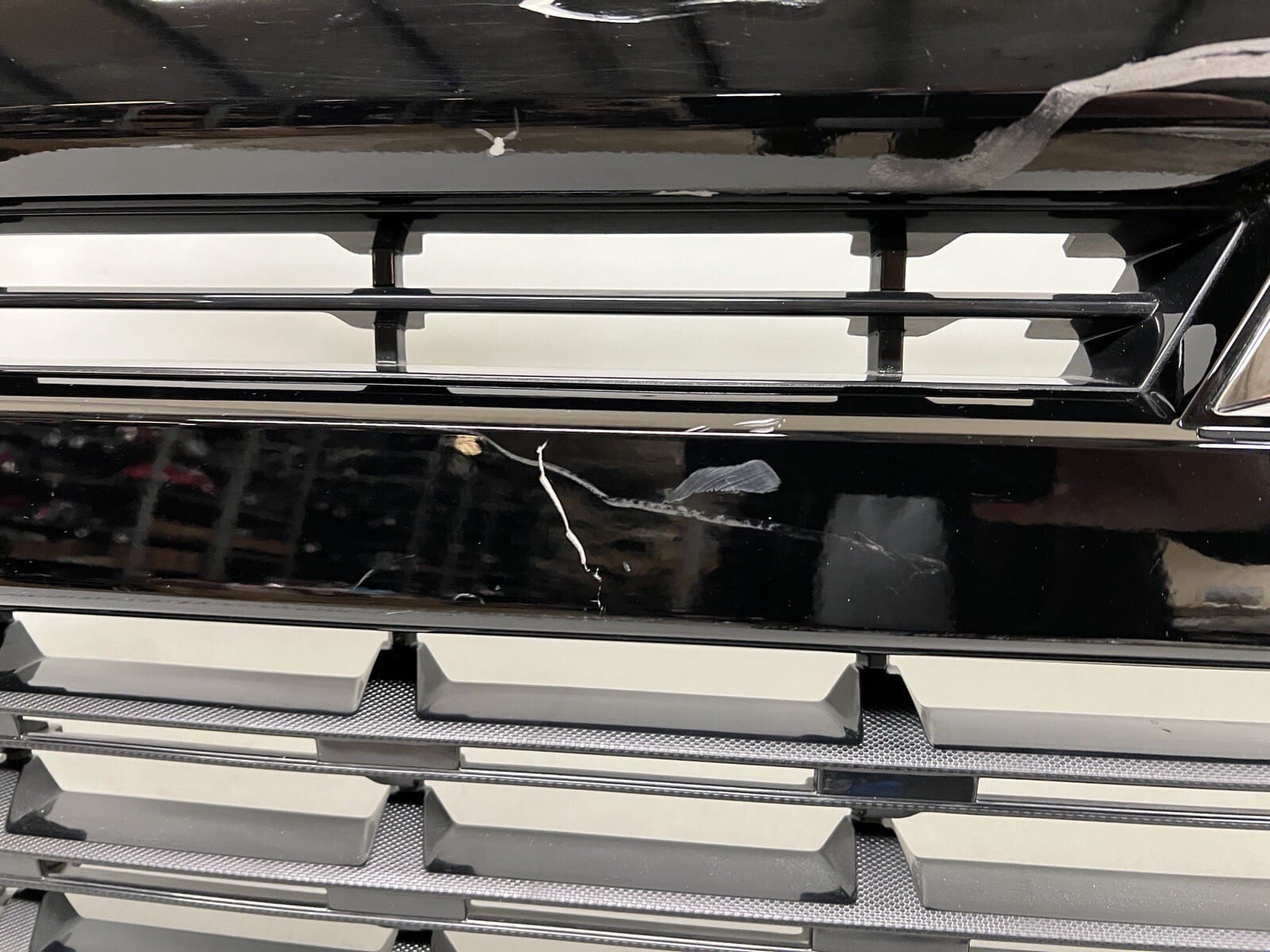 84493306 2019 2020 2021 2022 CHEVY SILVERADO 1500 FRONT OEM GRILLE BLACK - Image 4