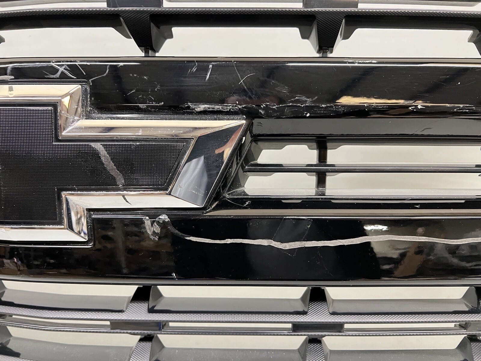 84493306 2019 2020 2021 2022 CHEVY SILVERADO 1500 FRONT OEM GRILLE BLACK - Image 11