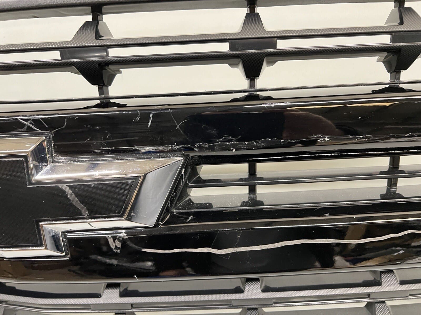 84493306 2019 2020 2021 2022 CHEVY SILVERADO 1500 FRONT OEM GRILLE BLACK - Image 12