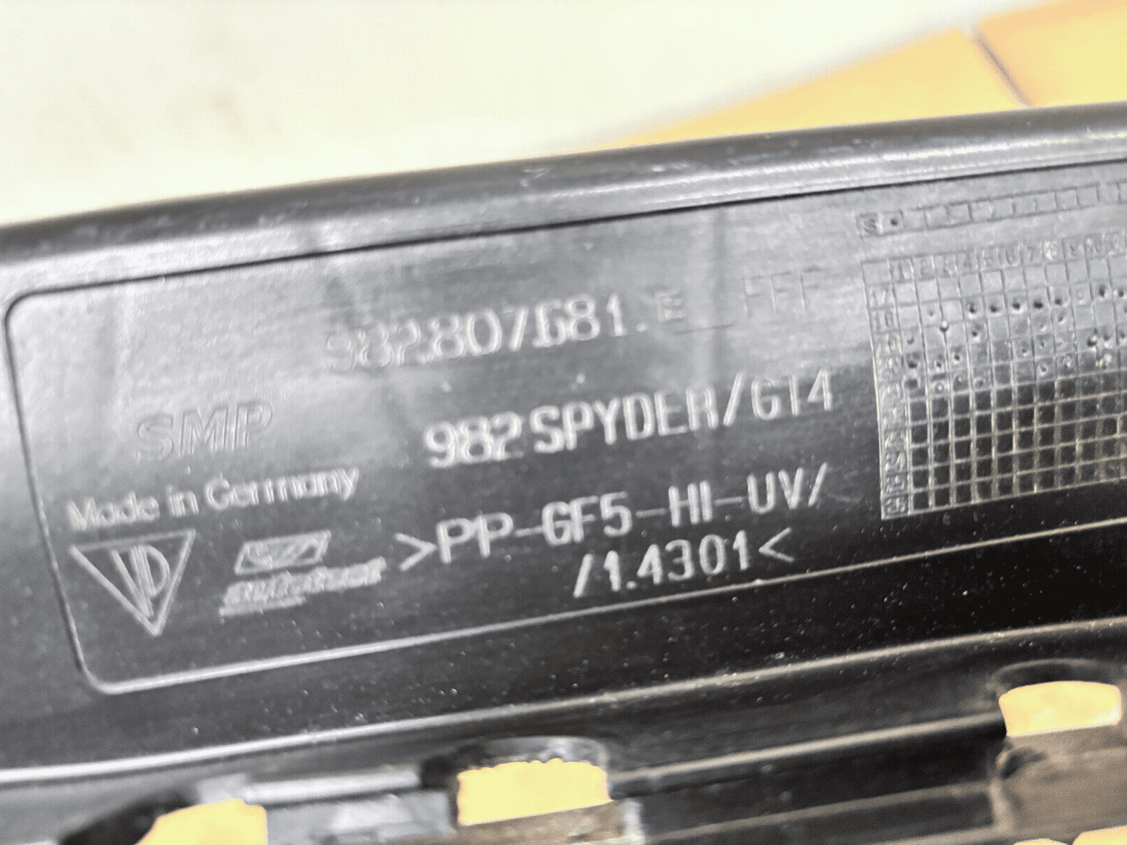 2020 2021 2022 2023 2024 PORSCHE 718 CAYMAN GT4 RS CLUBSPORT FRONT OEM GRILLE - Image 17